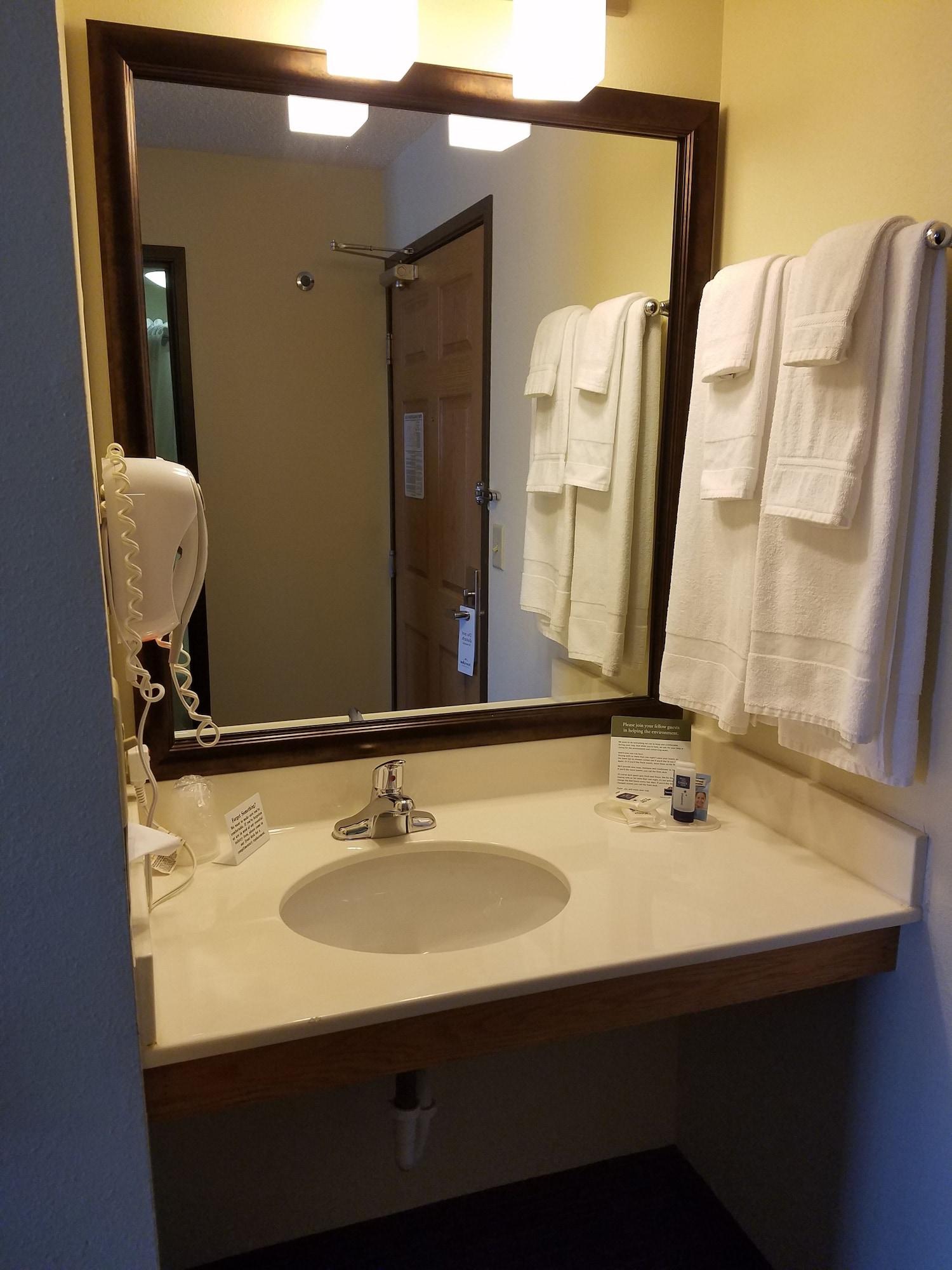 Americinn By Wyndham Rice Lake Extérieur photo