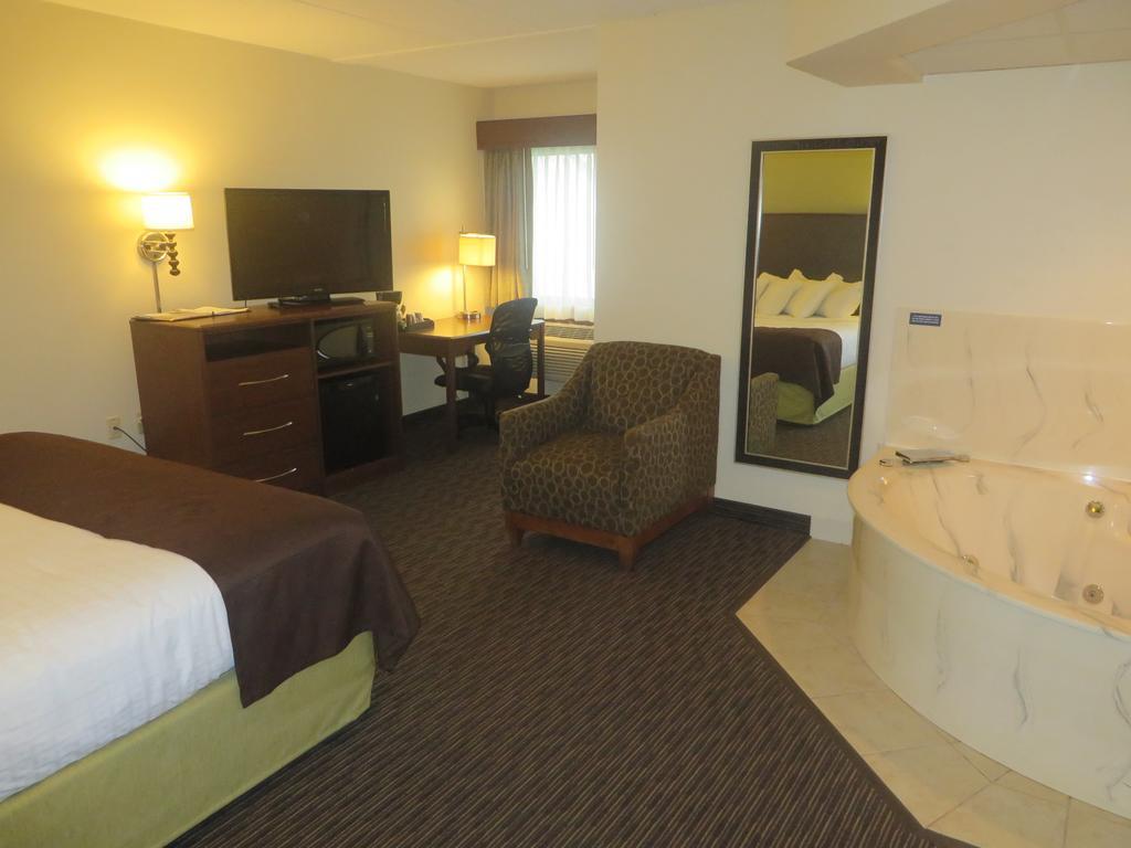 Americinn By Wyndham Rice Lake Extérieur photo