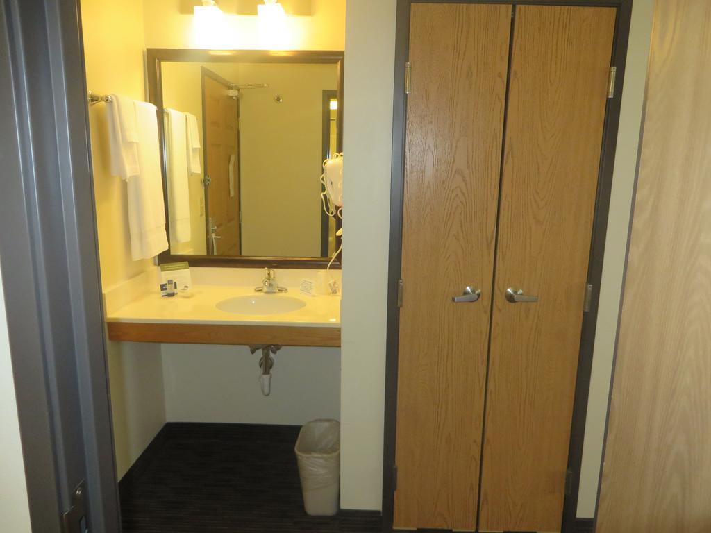 Americinn By Wyndham Rice Lake Extérieur photo