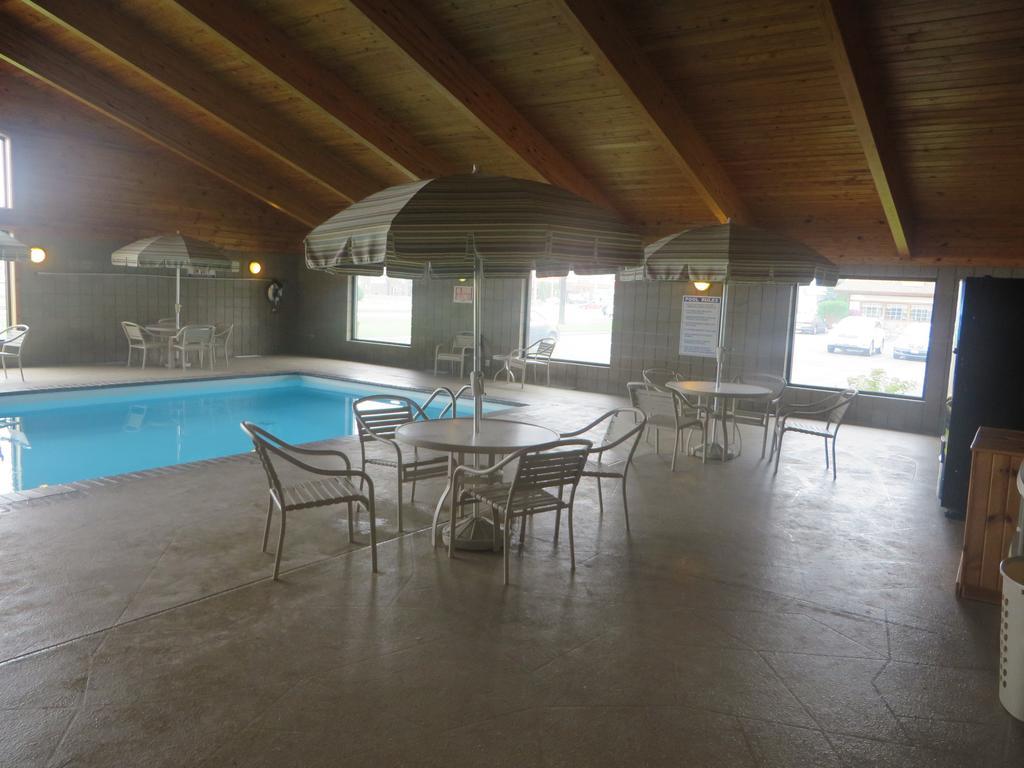 Americinn By Wyndham Rice Lake Extérieur photo